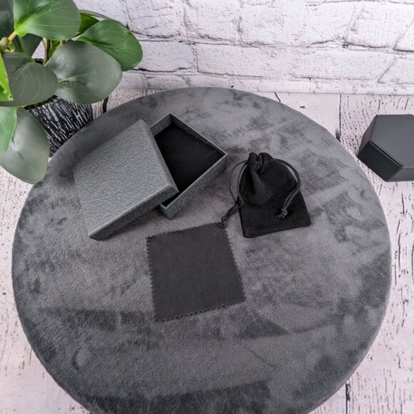 Pet cremation ashes necklace, memorial, rainbow bridge jewelry, bone paws - Picture 3 of 4